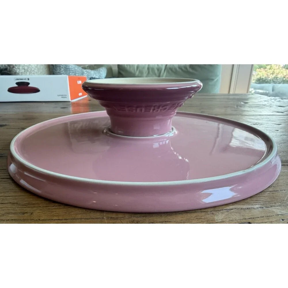 Le Creuset  Stoneware Footed Cake Stand 30 cm  11.75